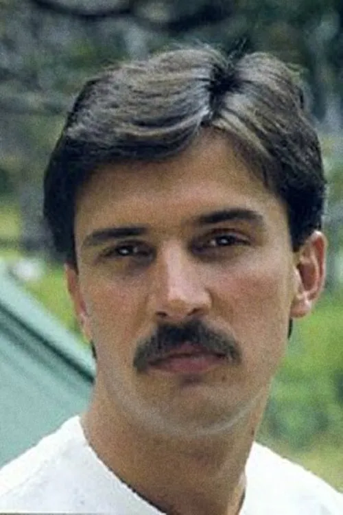 Chris West ha trabajado con Kevin Hunt en 1 ocasiones