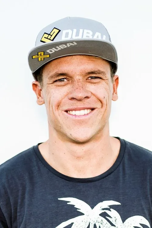 Kevin Langeree interpretando a Himself - Rider