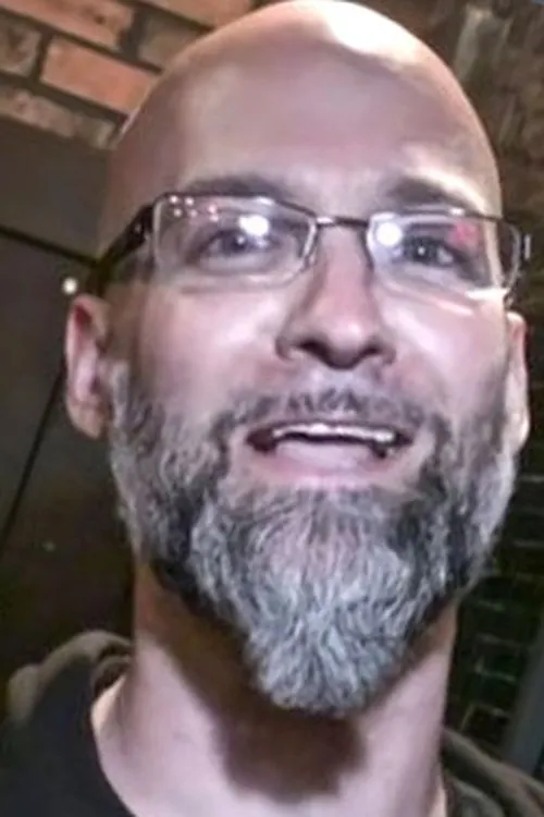 Steve Asheim ha trabajado con Kevin Quirion en 1 ocasiones