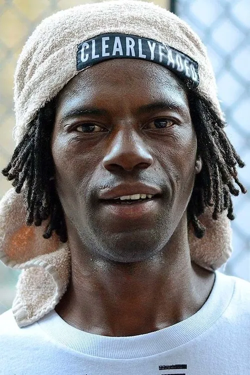 Kevin Taylor interpretando a 