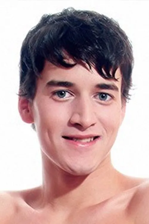 Kevin Trejo interpretando a 