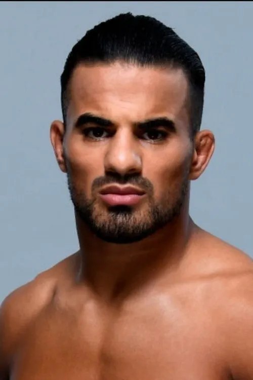 Khalid Taha interpretando a Self