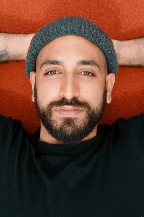 Khalil Aassy interpretando a