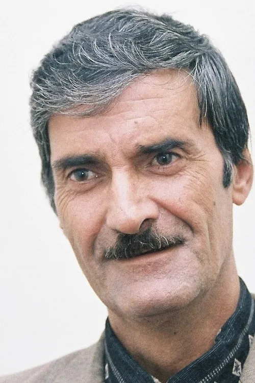 ????? ?????? ha trabajado con Khanlar Muradov en 1 ocasiones