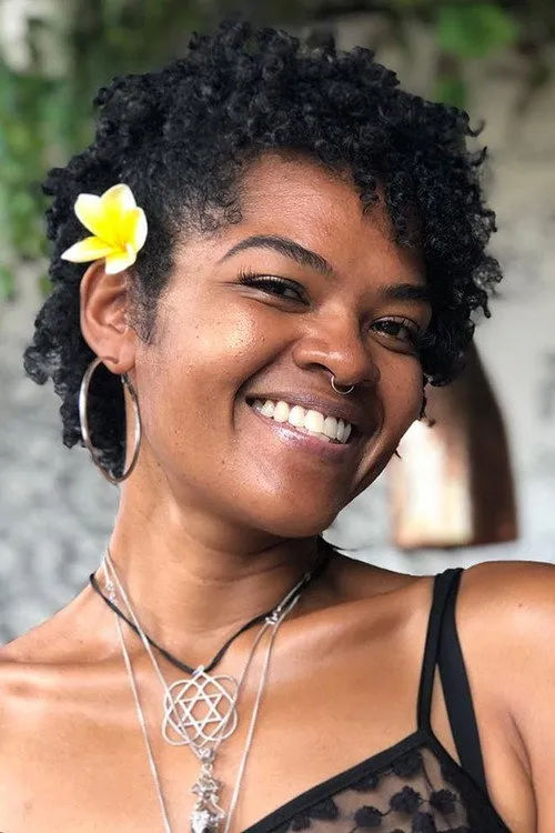 Amanda DoSsa Doss ha trabajado con Khela Campos en 1 ocasiones