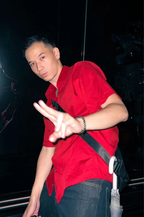 Artchavin Charoenpo ha trabajado con คมคิด ใหม่ธรรม en 1 ocasiones