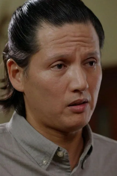 Kier Legaspi interpretando a Archie