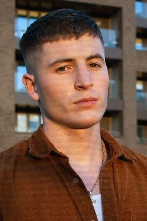 Kieron Moore — personaje: Dimitri Belikov