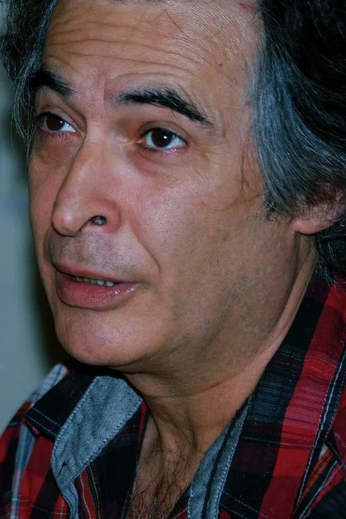 Kiku Vidal interpretando a Kiku