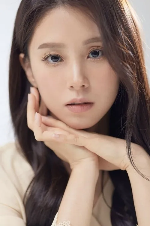 Kim Ga-bin en su biografía y filmografía