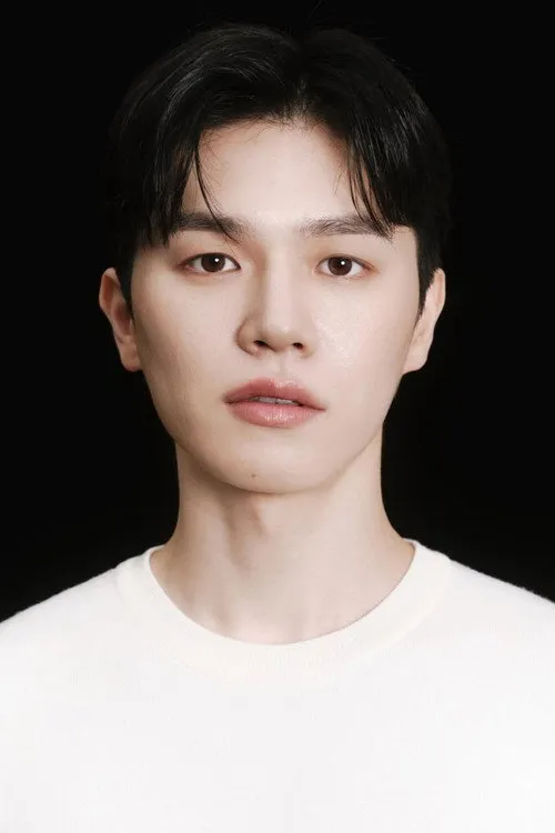 Kim Geon-won — personaje: Do Yoon-su