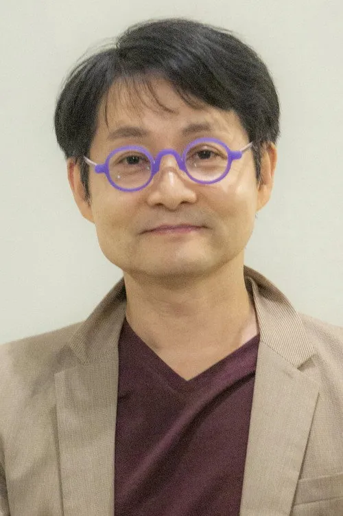 Kim-Jho Kwang-soo interpretando a Self