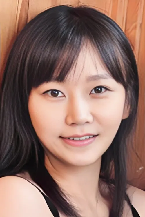 Kim Jung-min interpretando a Shin-ae (??)