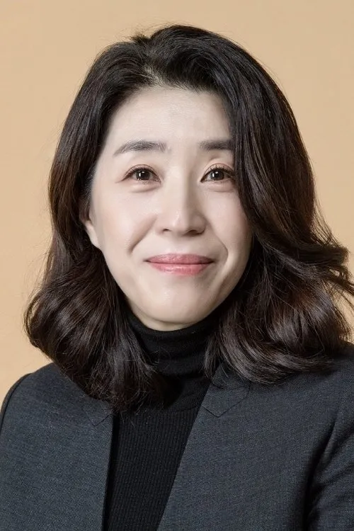 Kim Mi-kyeong — personaje: Kwon Jung-Gwon
