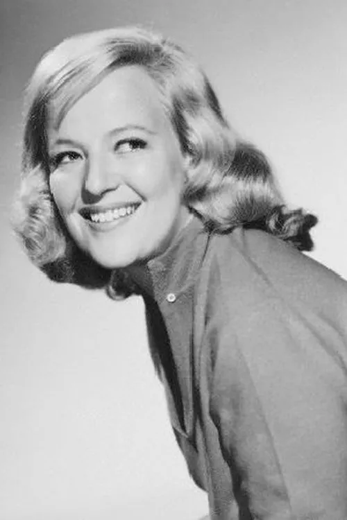 Kim Stanley — personaje: Kay