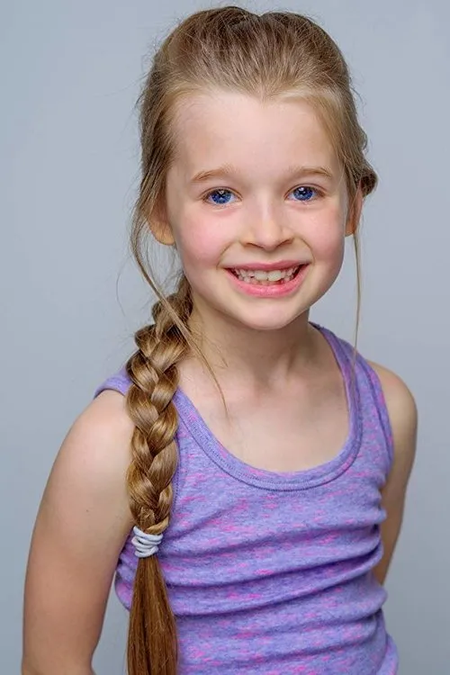 Kira Bennett — personaje: Chloe