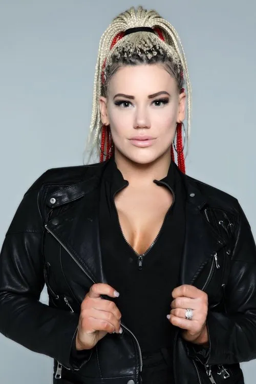 Kira Magnin-Forster interpretando a Taya Valkyrie