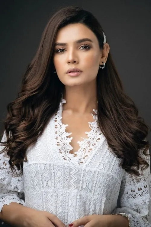 Kiran Haq — personaje: Shabana