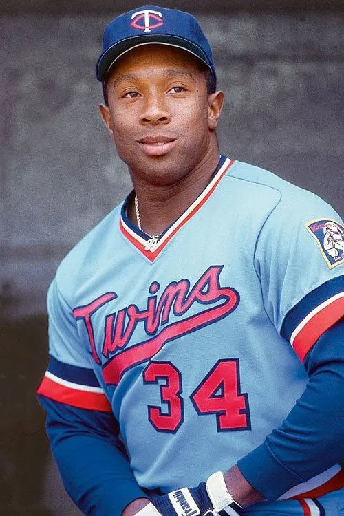 Kirby Puckett interpretando a Himself