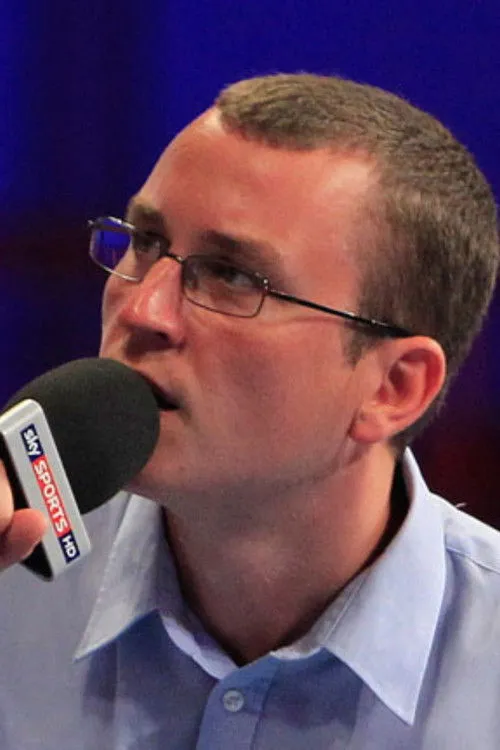 Kirk Bevins interpretando a Self - Referee