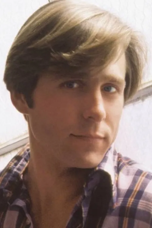 Kirk Mannheim interpretando a (segment 