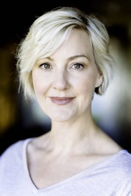 Kirsty Hillhouse — personaje: Jackie Miller-Payne