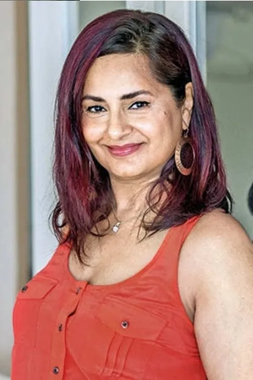 Kitu Gidwani — personaje: Pramila Shastri