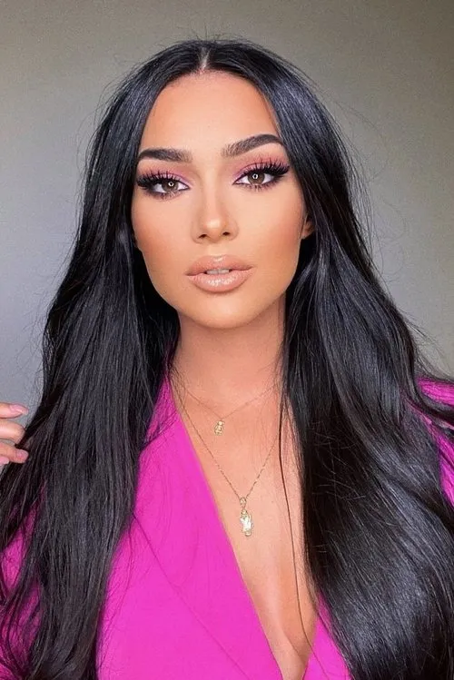 Klea Huta — personaje: Grejsi