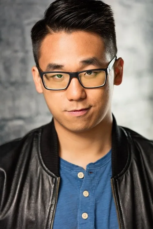 Ko Han Lai interpretando a Steve