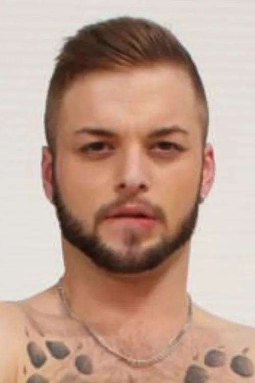 Koby Lewis interpretando a 