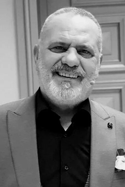 Ervin Bejleri ha trabajado con Koço Devole en 1 ocasiones
