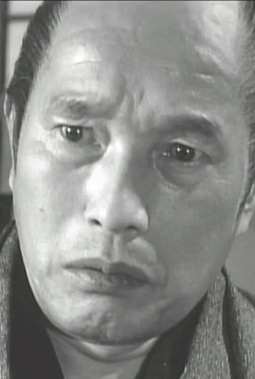 Koji Arima interpretando a Sangoro Yoshida