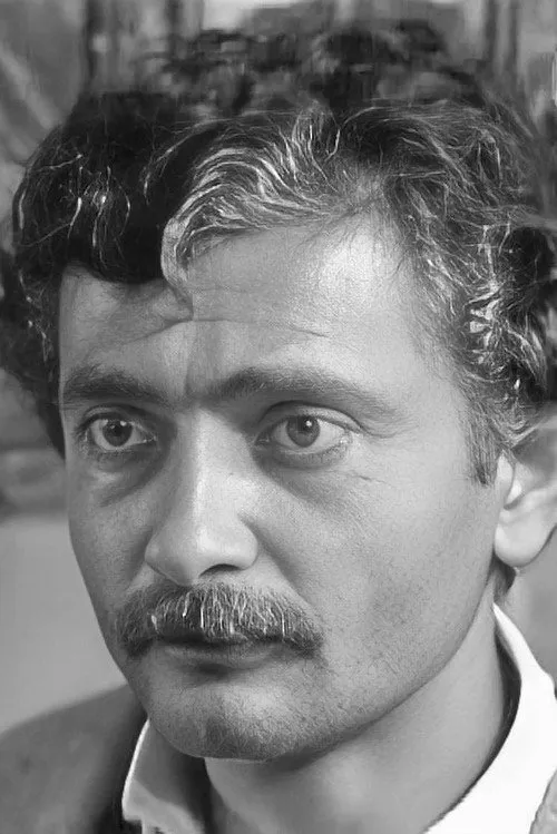 Kolë Kaftalli interpretando a Agroni