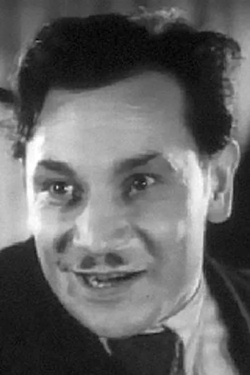 ???? ???????? ha trabajado con Konstantin Musin en 1 ocasiones