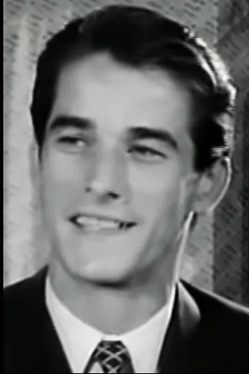 G?????? ?p??t?? ha trabajado con Kostas Fyssoun en 3 ocasiones