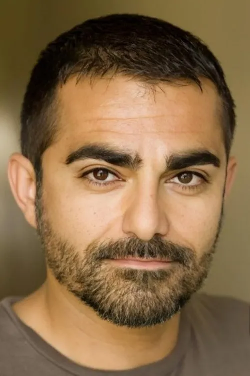 Jay Ellis ha trabajado con Kourosh Parsapour en 1 ocasiones