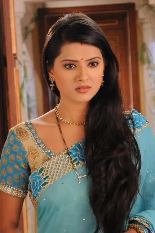 Kratika Sengar — personaje: Aarti Scindia