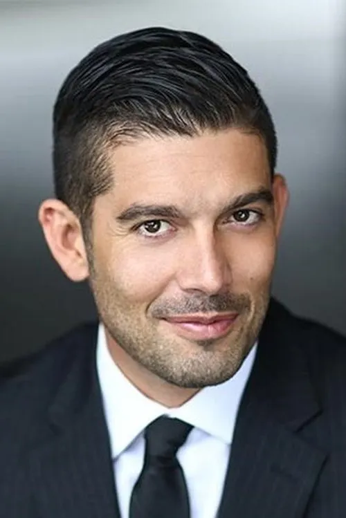 Kris Pope interpretando a Garcia