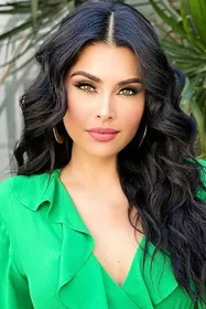 Kristal Silva — personaje: Self - Commentator