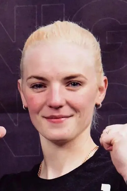 Kristina O'Hara interpretando a Self