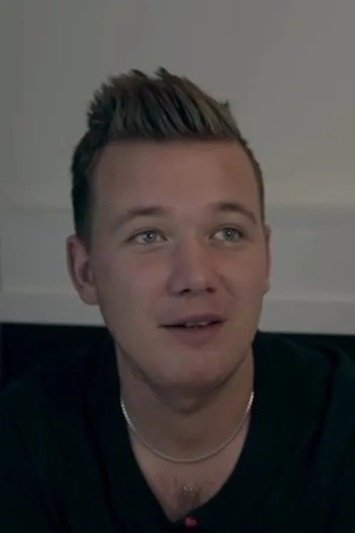 Lunabelle Lundell ha trabajado con Kristoffer Nystrand en 1 ocasiones