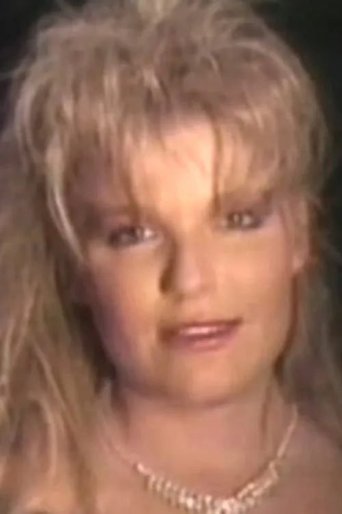 Kristy Leigh interpretando a 