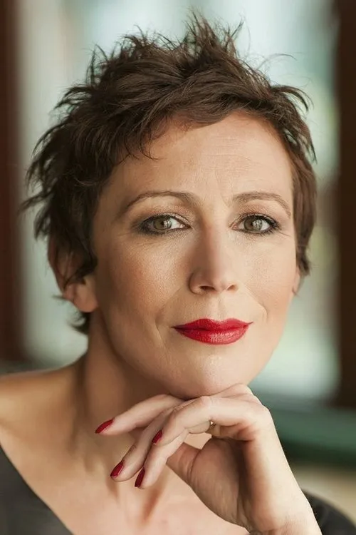 Kristýna Frejová interpretando a Mudrová