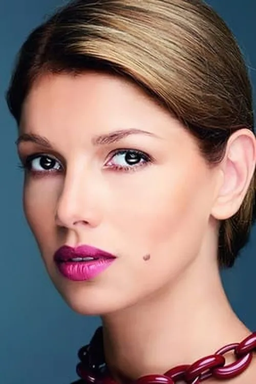 Kseniya Buravskaya interpretando a Maya