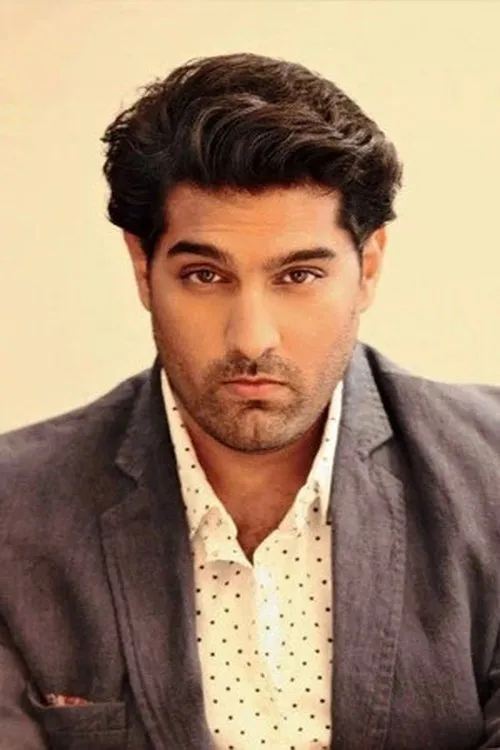 Kunaal Roy Kapur interpretando a Zubin