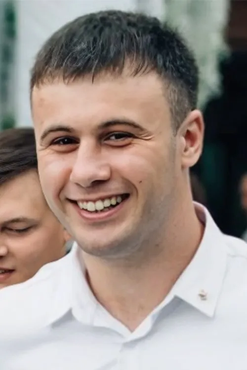 Jono Carroll ha trabajado con Kureysh Sagov en 1 ocasiones