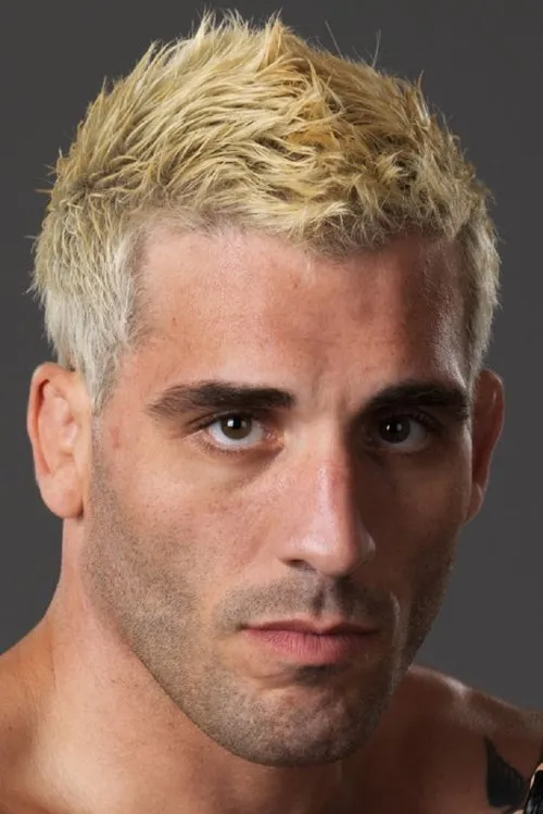 Kurt Pellegrino interpretando a Self