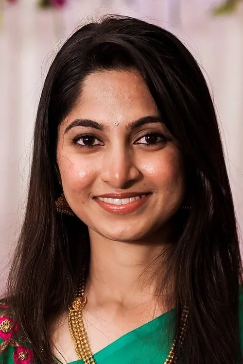 Kushee Ravi interpretando a Dr. Sahana