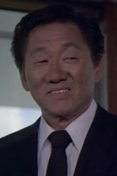 Kwan Hi Lim en su biografía y filmografía