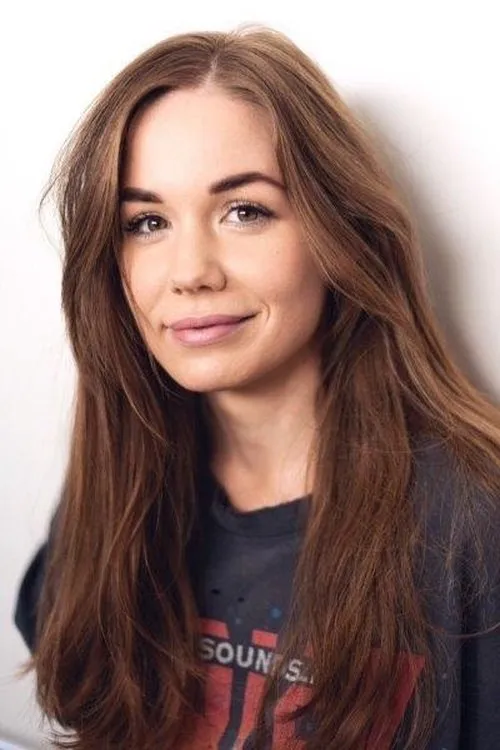 Kya Stewart interpretando a Alex